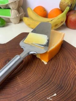 Kaasschaaf - Roestvrij Staal - Glanzend Zilver - Multifunctioneel - Duurzaam En Vaatwasserbestendig - Voor Jonge En Oude Kaas - Keukengerei - 21.5 X 7.3 X 1.9 Cm. -Merkloos Winkel 900x1200 40