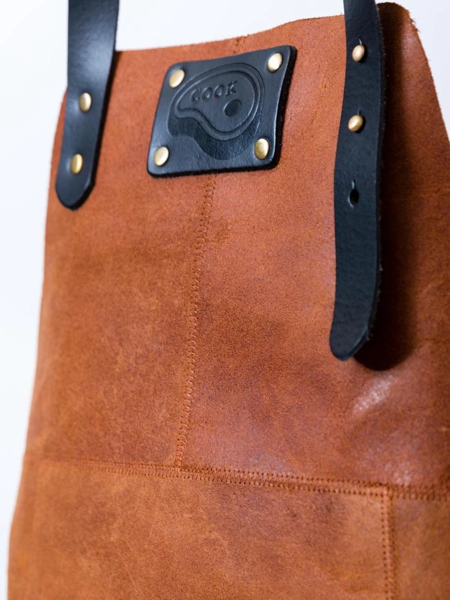 Leren Schort BBQ – Licht Bruin (Cognac) – Luxe Barbecue Schort Leer - 81x56cm – Man 2 Leren Schort BBQ – Licht Bruin (Cognac) – Luxe Barbecue Schort Leer - 81x56cm – Man - Afbeelding 2