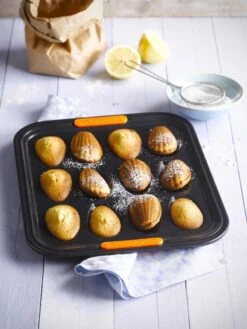 Le Creuset Madeleine Bakvorm - 12 Madeleines -Merkloos Winkel 900x1200 89