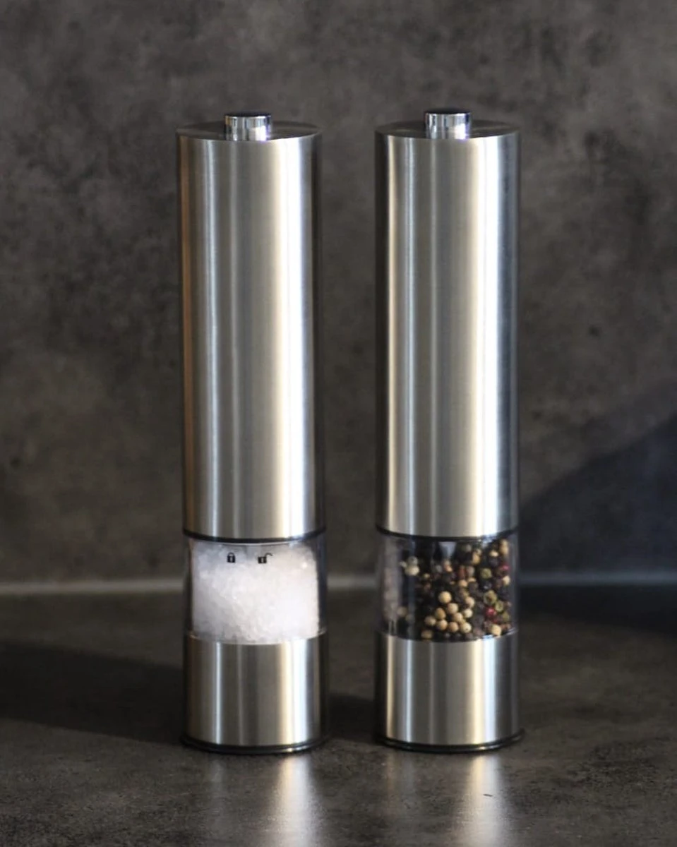 Allkinds Peper En Zoutmolen Set Elektrisch - Praktisch En Stijlvol - Doseringsfunctie - RVS - 70 Ml Inhoud 7 Allkinds Peper En Zoutmolen Set Elektrisch - Praktisch En Stijlvol - Doseringsfunctie - RVS - 70 Ml Inhoud - Afbeelding 7